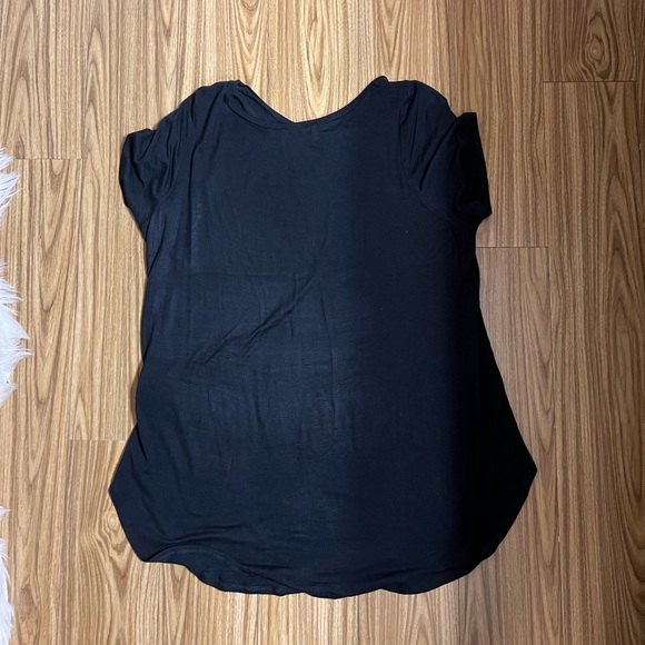 Black shirt - Picture 1 of 3
